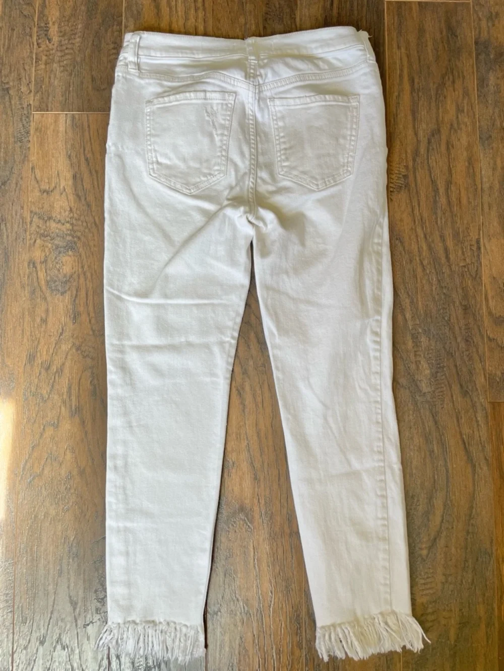 Free People Jeans‎ Women’s Size 27 White Frayed Hem. 61855-16515125
